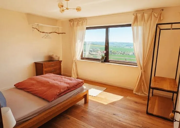 Ruhige Mit Ausblick *